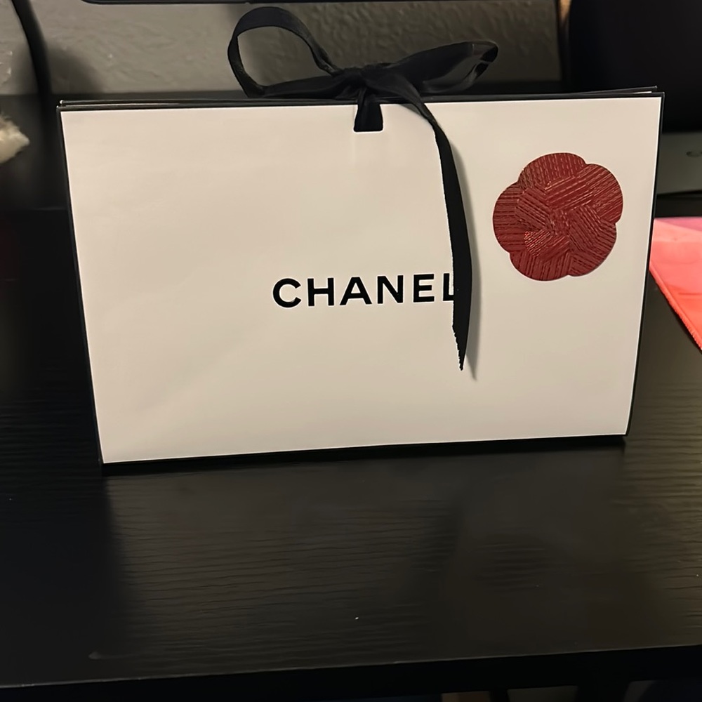 Chanel box/envelope